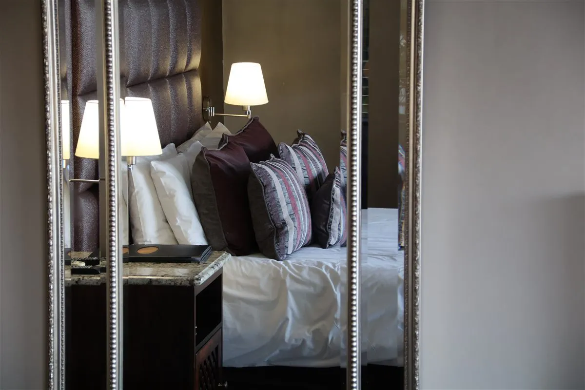 Kosmos Lodge
